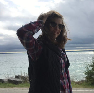 Meet your Posher, Stephania